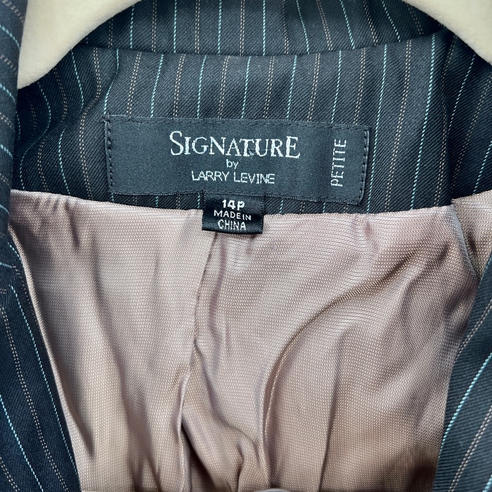 Ladies Pant Suit - Picture 2 of 16